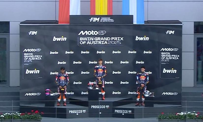 Dramatis! Veda Ega Kalah Tipis 0,087 Detik dari Uriarte di Race 2 RBRC Austria 2025