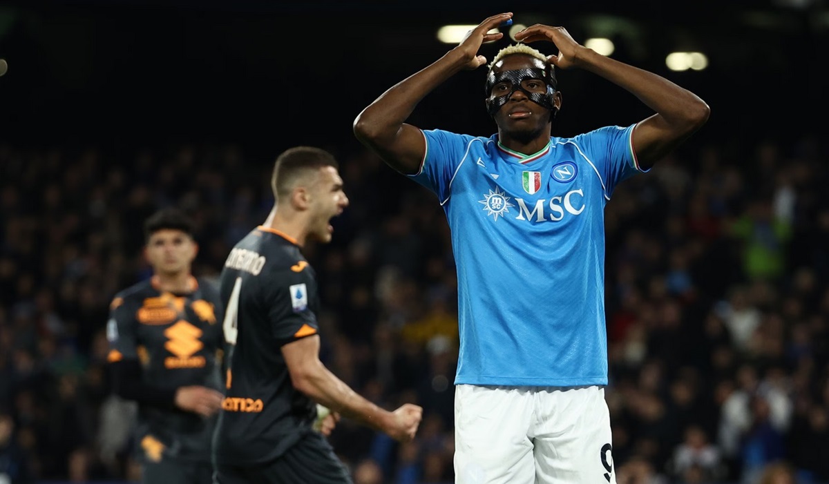 Napoli vs Torino 1-1: Terpuruk, Partenopei Gagal Menang Lawan Tim Tanpa Pelatih