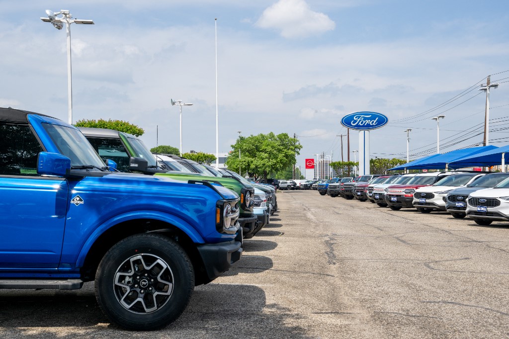 Ford Hentikan Ekspor Sejumlah Mobil ke Tiongkok Akibat Tarif Perang Dagang