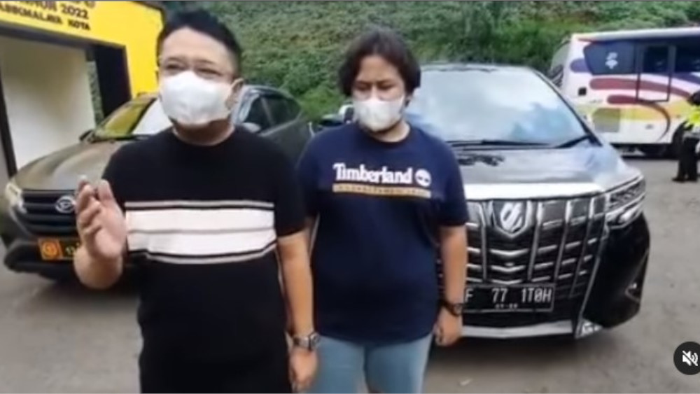 Penumpang Alphard yang Maki-Maki Aparat Kepolisian Akhirnya Minta Maaf