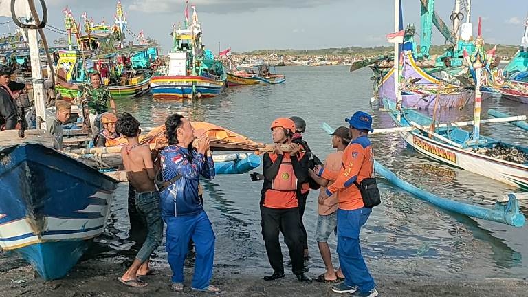 Tim SAR Gabungan Polresta Banyuwangi Temukan ABK yang Hilang di Pantai Grajagan