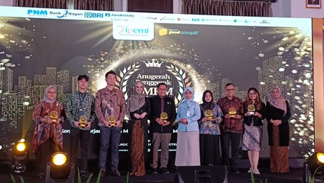 Dompet Dhuafa Raih Penghargaan Lembaga Penggerak UMKM Indonesia dari IPEMI