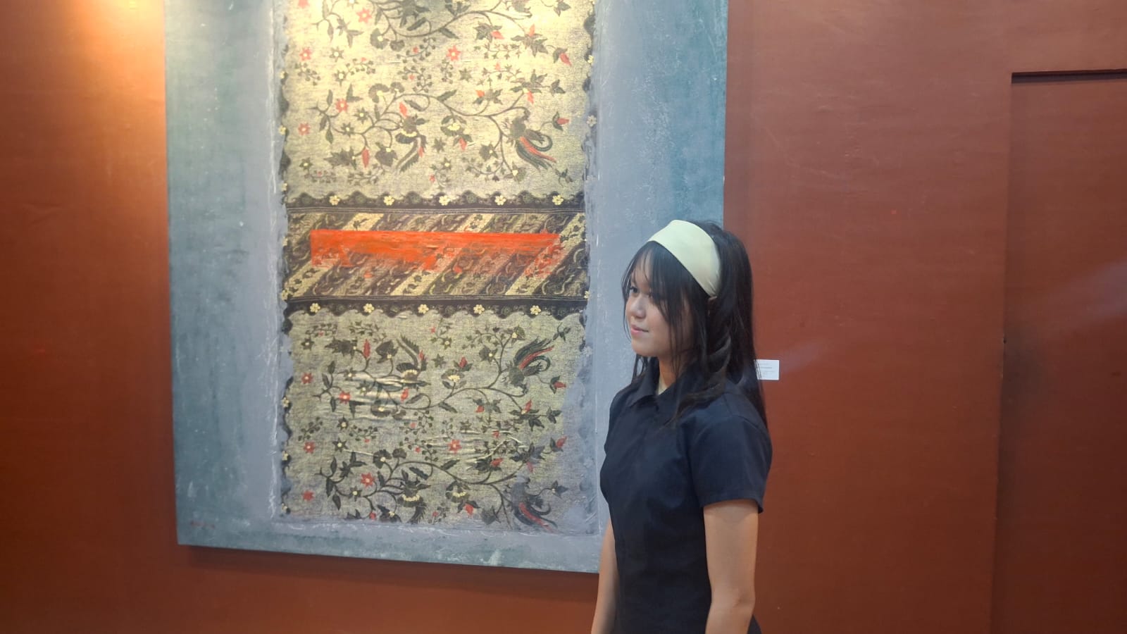 Eksplorasi Tekstur dan Warna Malya Sasmaya dalam Dialog Batik Madura