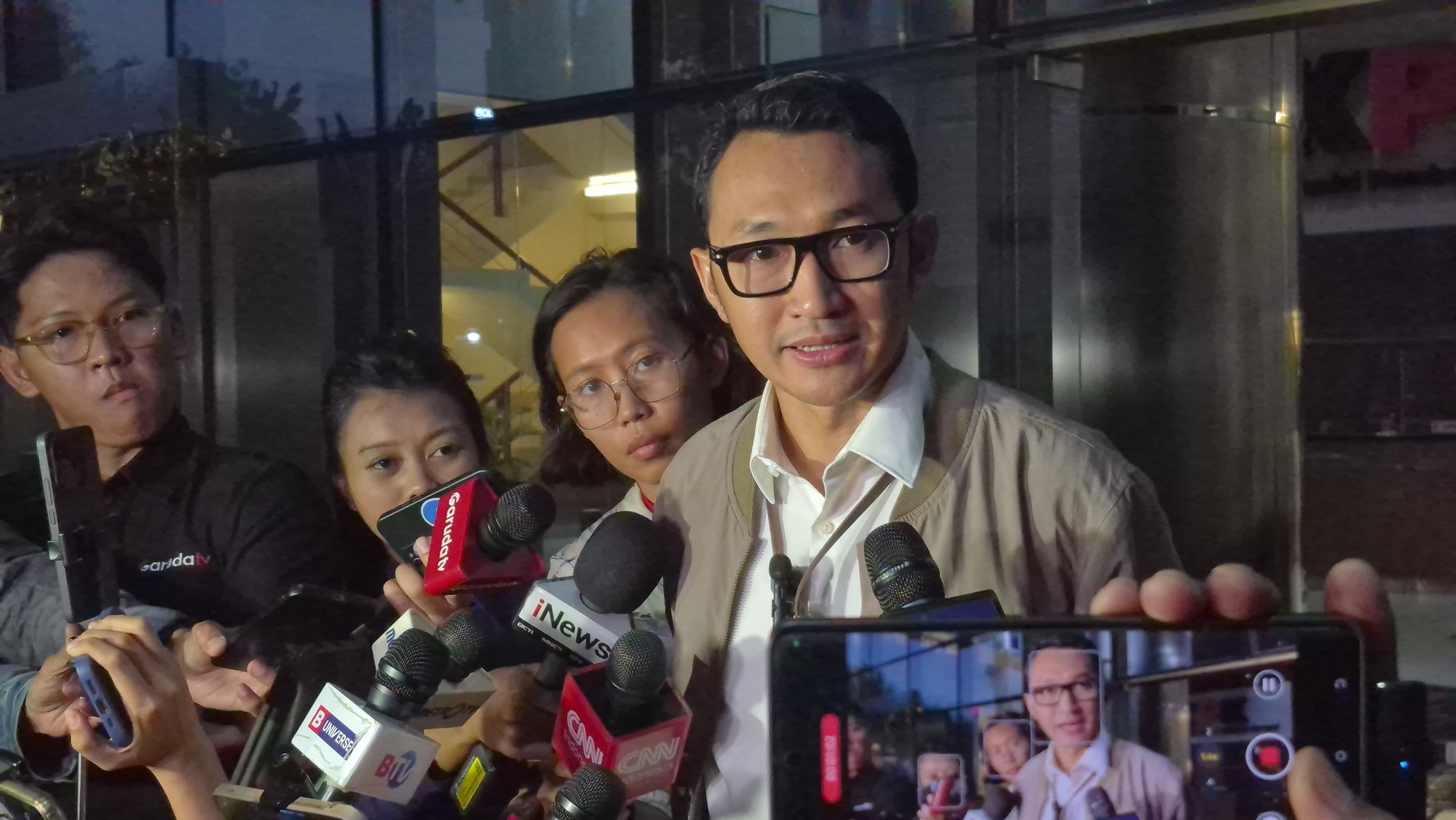 Modus Ngaku Utusan Pimpinan KPK, 4 Orang Ditangkap di Jakbar