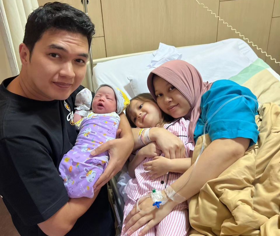 Selamat! Aldi Taher Dikaruniai Anak ke-4 Berjenis Kelamin Perempuan