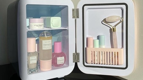 8 Cara Menyimpan Skincare, Tetap Aman di Cuaca Panas atau Lembap