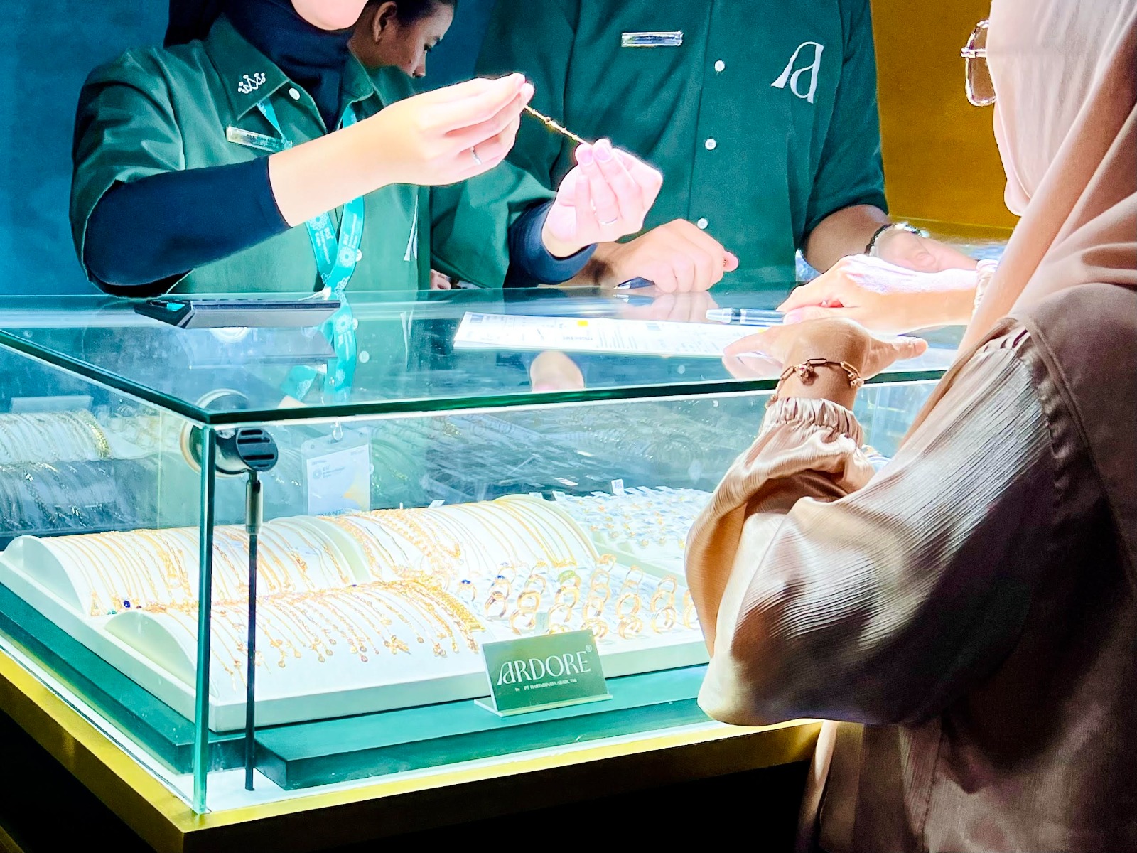 Emas Hartadinata Abadi Catatkan Kenaikan Laba 44,60 Persen pada 2024