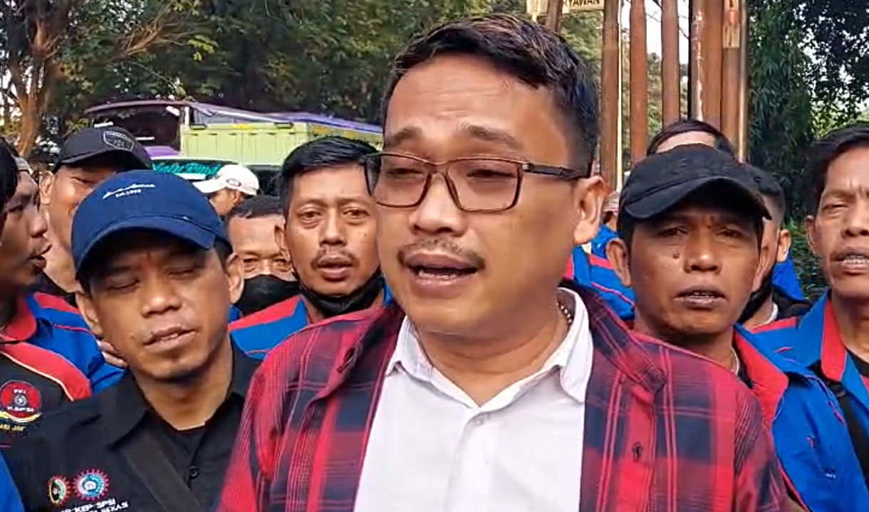 Ribuan Buruh Kabupaten dan Kota Bekasi Dengan 11 Bus Bergerak ke Monas Hadiri May Day