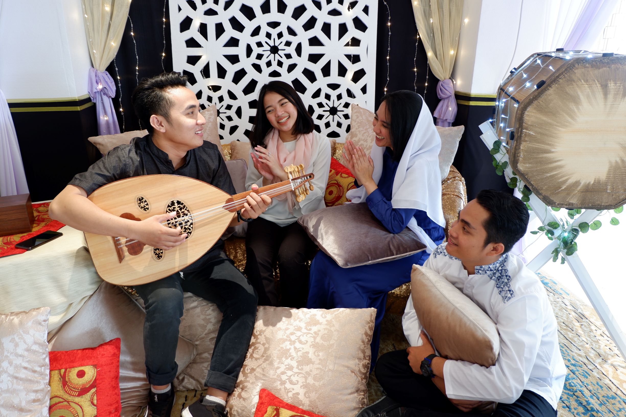 Buka Puasa Diiringi Musik Gambus di Oakwood Hotel & Residence Surabaya