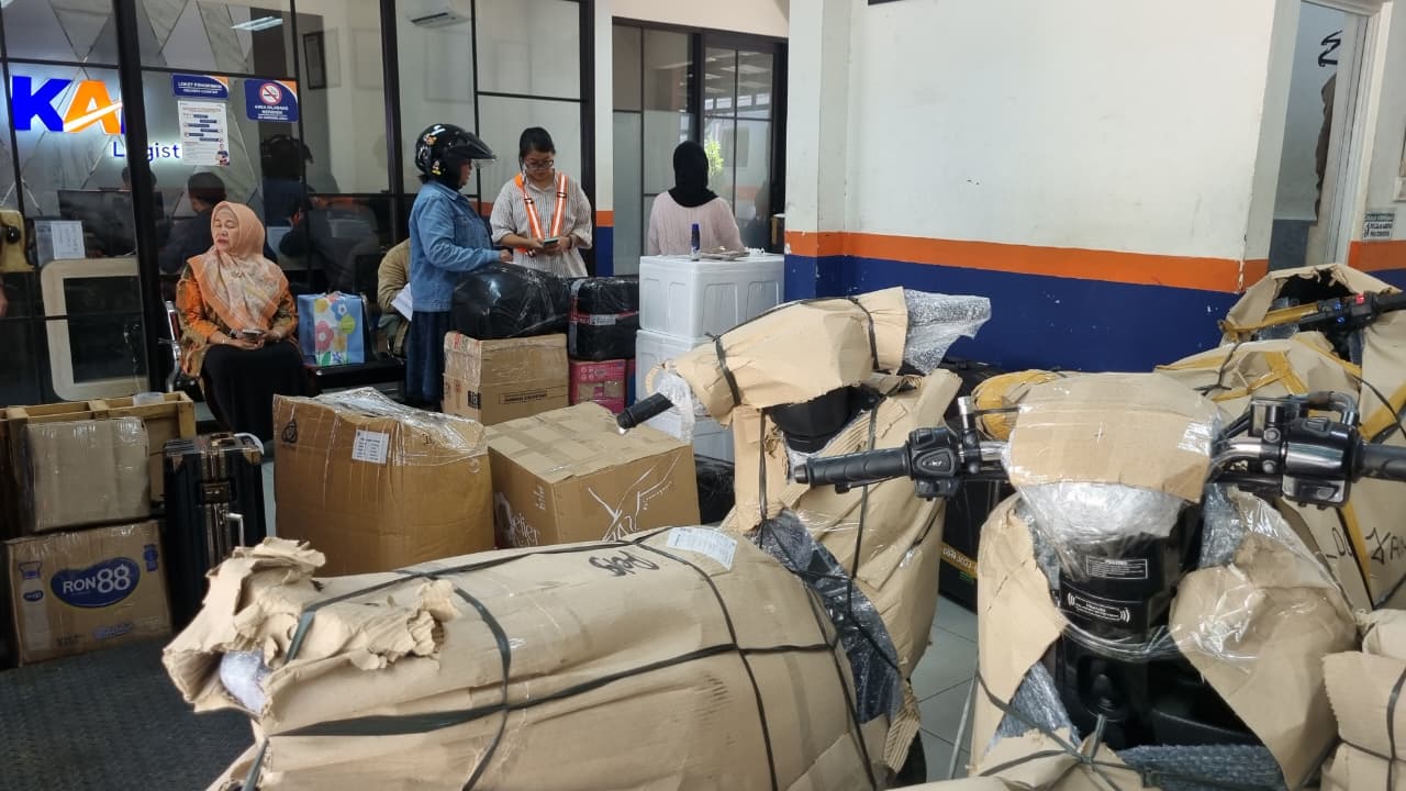 KAI Logistik Angkut 9.110 Motor, Jadi Kiriman Terbanyak Saat Arus Mudik 2026