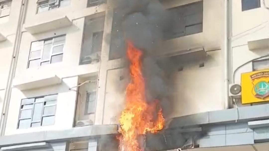 Ruangan SPKT Polres Jakbar Terbakar, Polisi Selidiki Penyebabnya