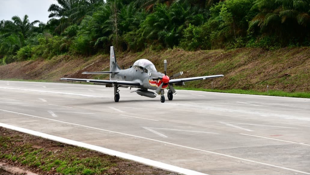  4 Ruas Tol Ini Bisa Jadi Landasan Pesawat Tempur TNI AU