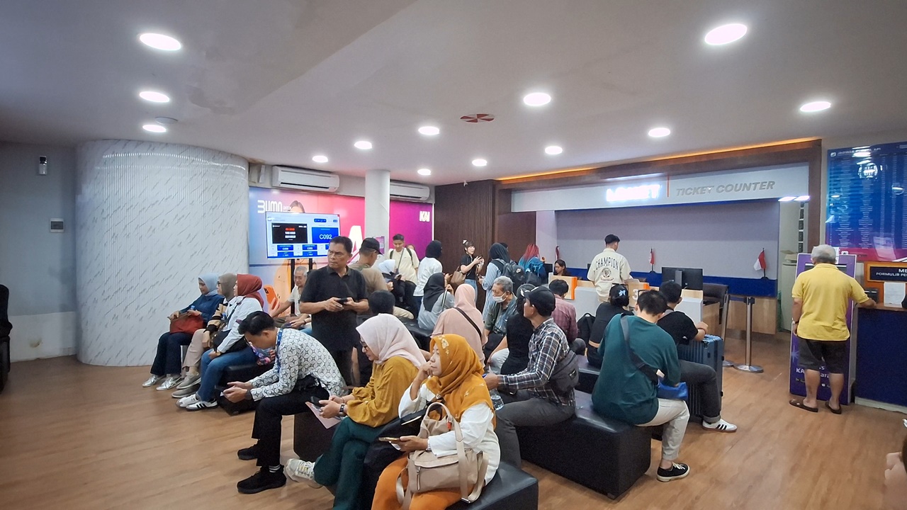Imbas Kecelakaan KA di Bekasi Timur, KAI Salurkan Kompensasi ke Penumpang Terdampak