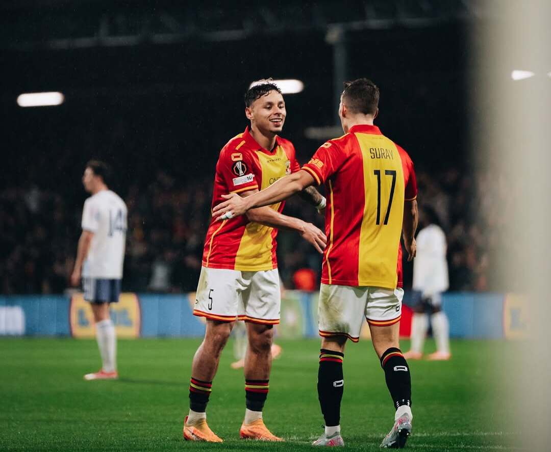 Go Ahead Eagles Tumbangkan Aston Villa 2-1, Dean James Bersinar di Liga Europa