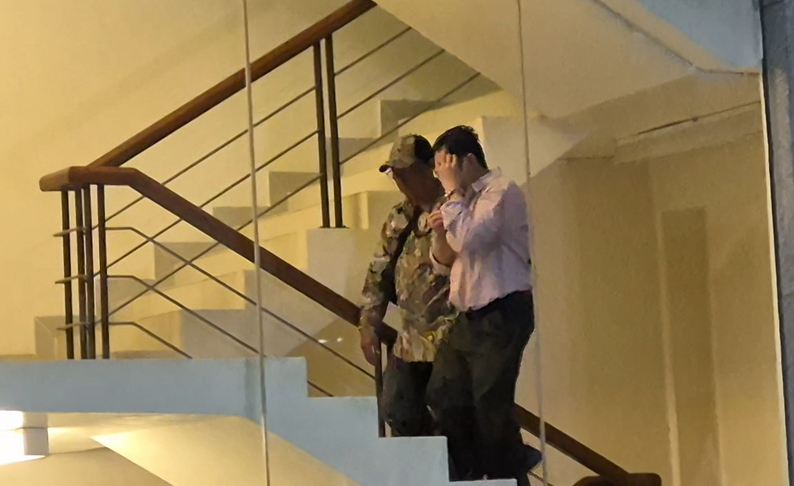 KPK Jemput Paksa Rudy Ong, Tersangka Korupsi IUP di Kaltim, Sempat Merangkak Hindari Wartawan