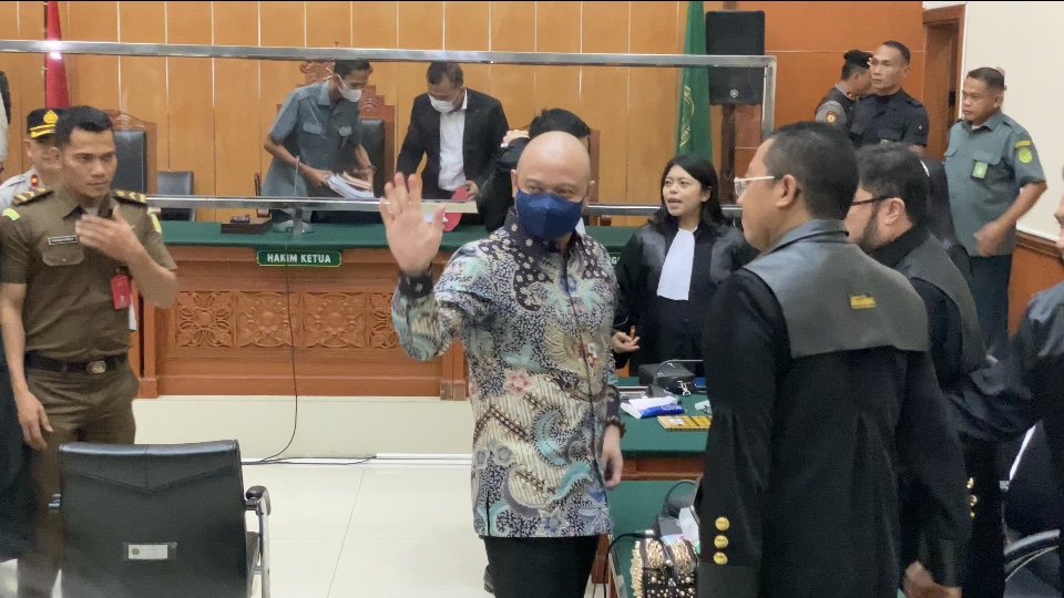 Sidang Banding Vonis Teddy Minahasa, Majelis Hakim Bacakan Alasan Sidang  Sempat Ditunda