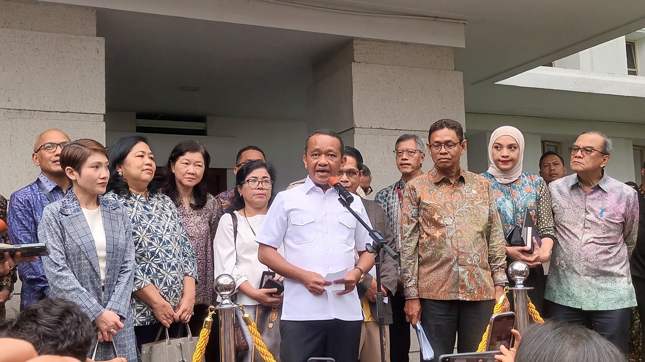 Bahlil Ungkap SPBU Swasta Sepakat Kolaborasi Distribusi BBM dengan Pertamina, Barang Masuk Indonesia dalam 7 Hari