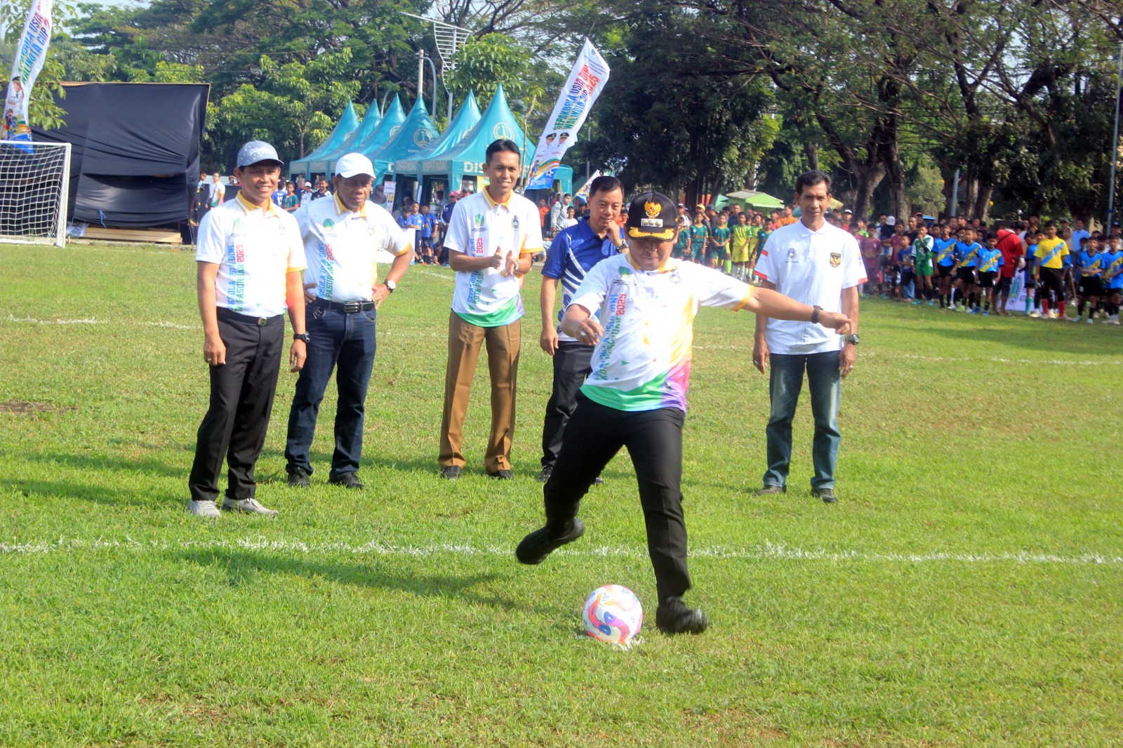 Kota Pasuruan Punya Lapangan Sepak Bola Baru, Dibuka Dengan Wali Kota Cup Sepak Bola Anak-anak