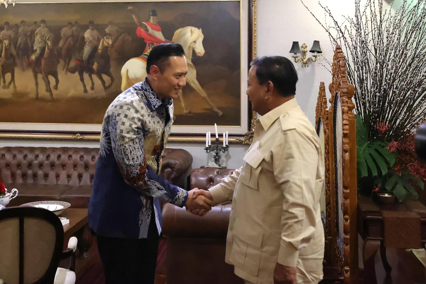 Kala AHY Menghadap Prabowo Jelang Dilantik Jokowi, Golkar dan PAN Full Suport