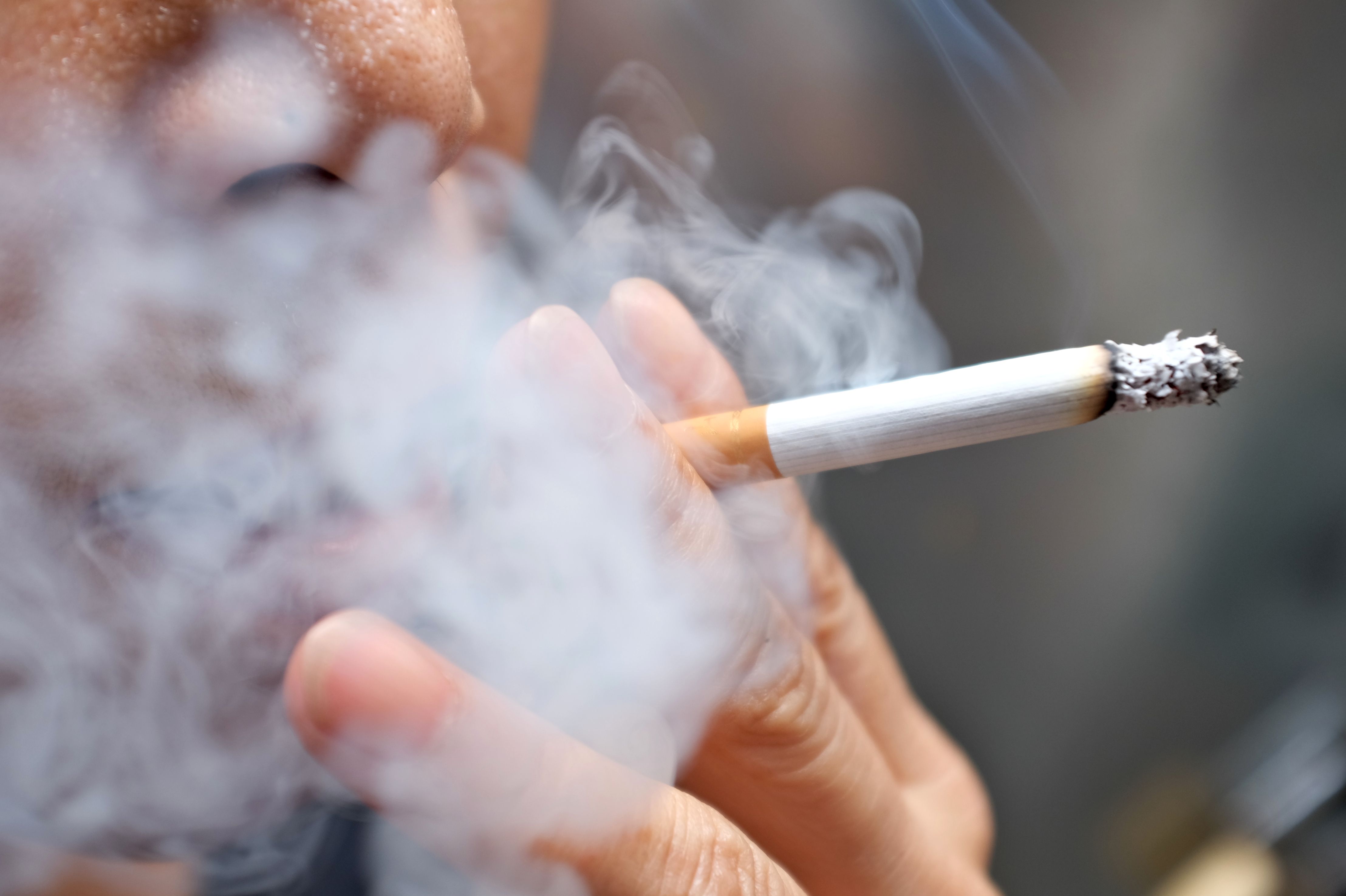 Dampak Buruk Rokok bagi Perokok Aktif dan Pasif, Begini Penjelasan Kemenkes