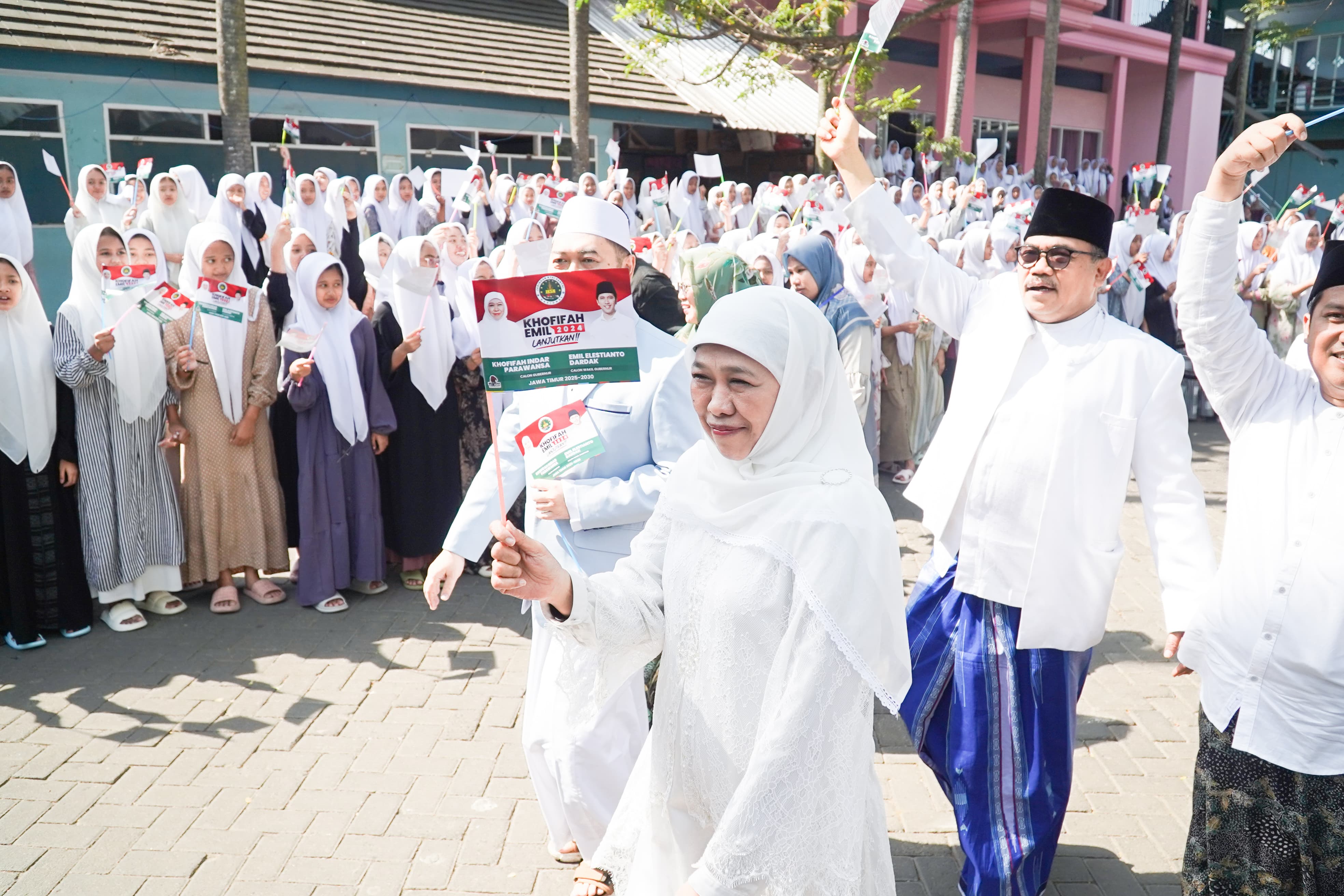 Hari Santri 2024, Khofifah Serukan Santri Jadi Garda Moral dan Penggerak Inovasi 