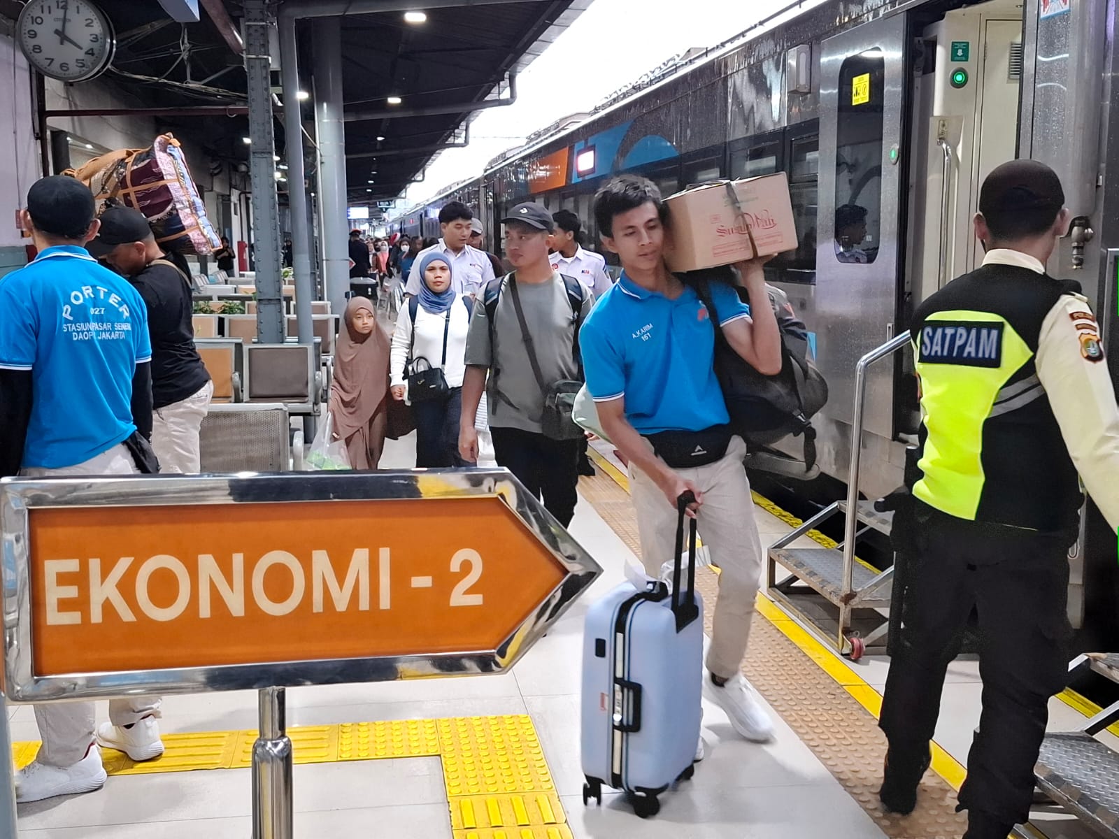 Flash Sale Tiket Mudik Lebaran 2026 KAI Mulai Sore Ini, Diskon hingga 30 Persen