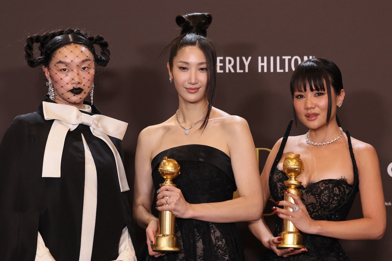 Golden Globes 2026: KPop Demon Hunters Raih 2 Trofi, EJAE Nangis di Panggung