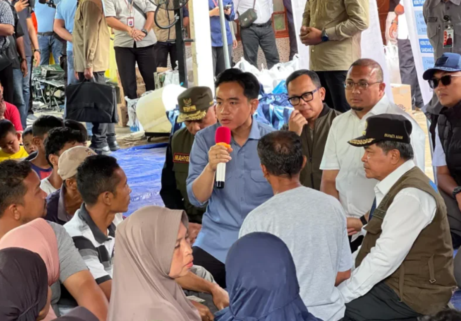 Wapres Gibran Tinjau Banjir Bandang Agam, Pastikan Logistik dan Pengungsi Aman