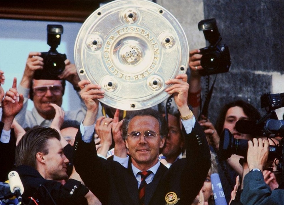 Franz Beckenbauer Sudah Tamatkan Sepak Bola: Catatan Gelar Der Kaiser