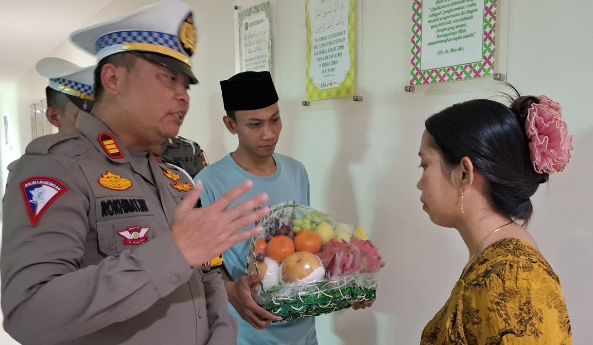 Jenguk Bocah Terlindas Mobil, Polres Tangsel Ungkap Kondisinya 