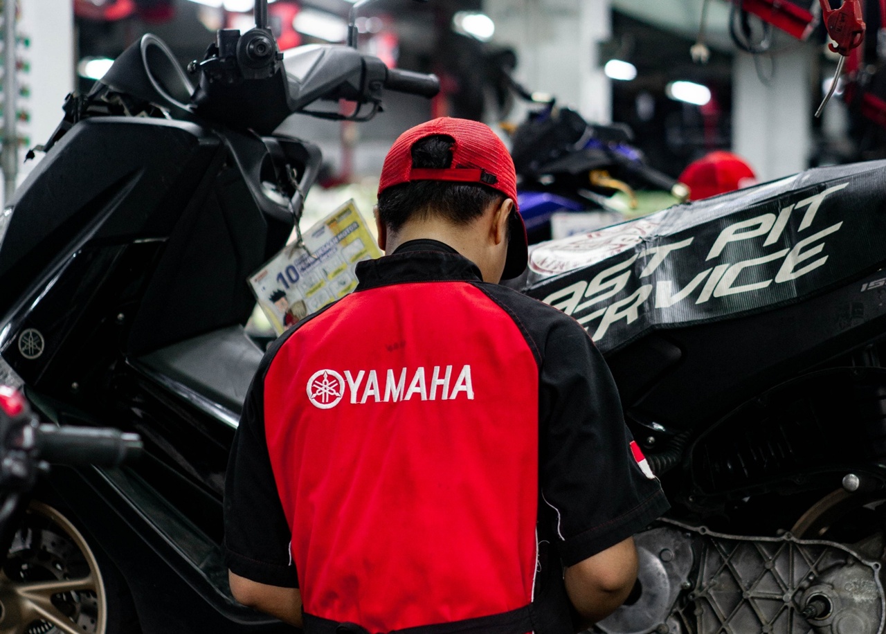 Pengendara Wanita Jangan Sampai Salah! Begini Cara Service Motor agar Tetap Prima