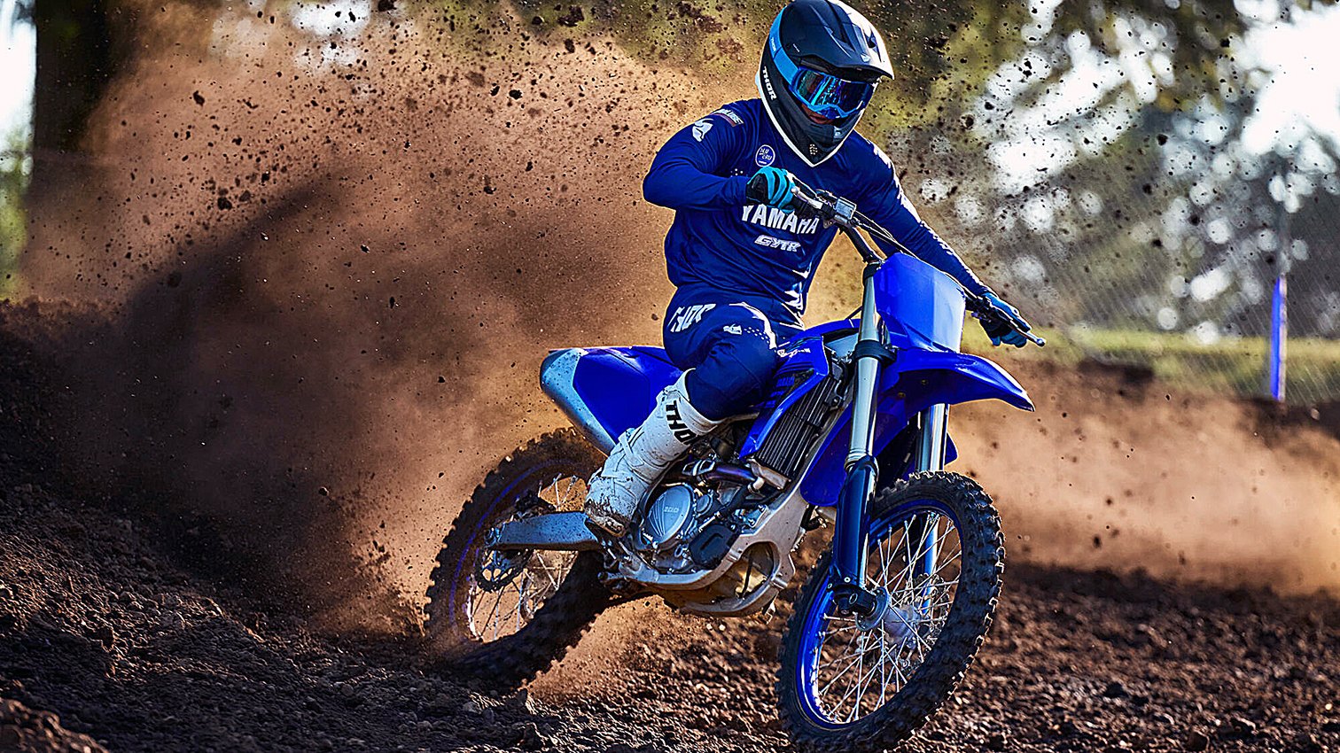 Dukung Hobi di Lintasan Offroad, Yamaha Hadirkan Program Spesial YZ Series