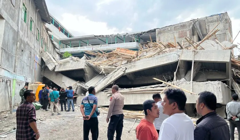 Asrama Putra Ponpes Al Khoziny Sidoarjo Ambruk, 19 Ambulans Dikerahkan Evakuasi Korban