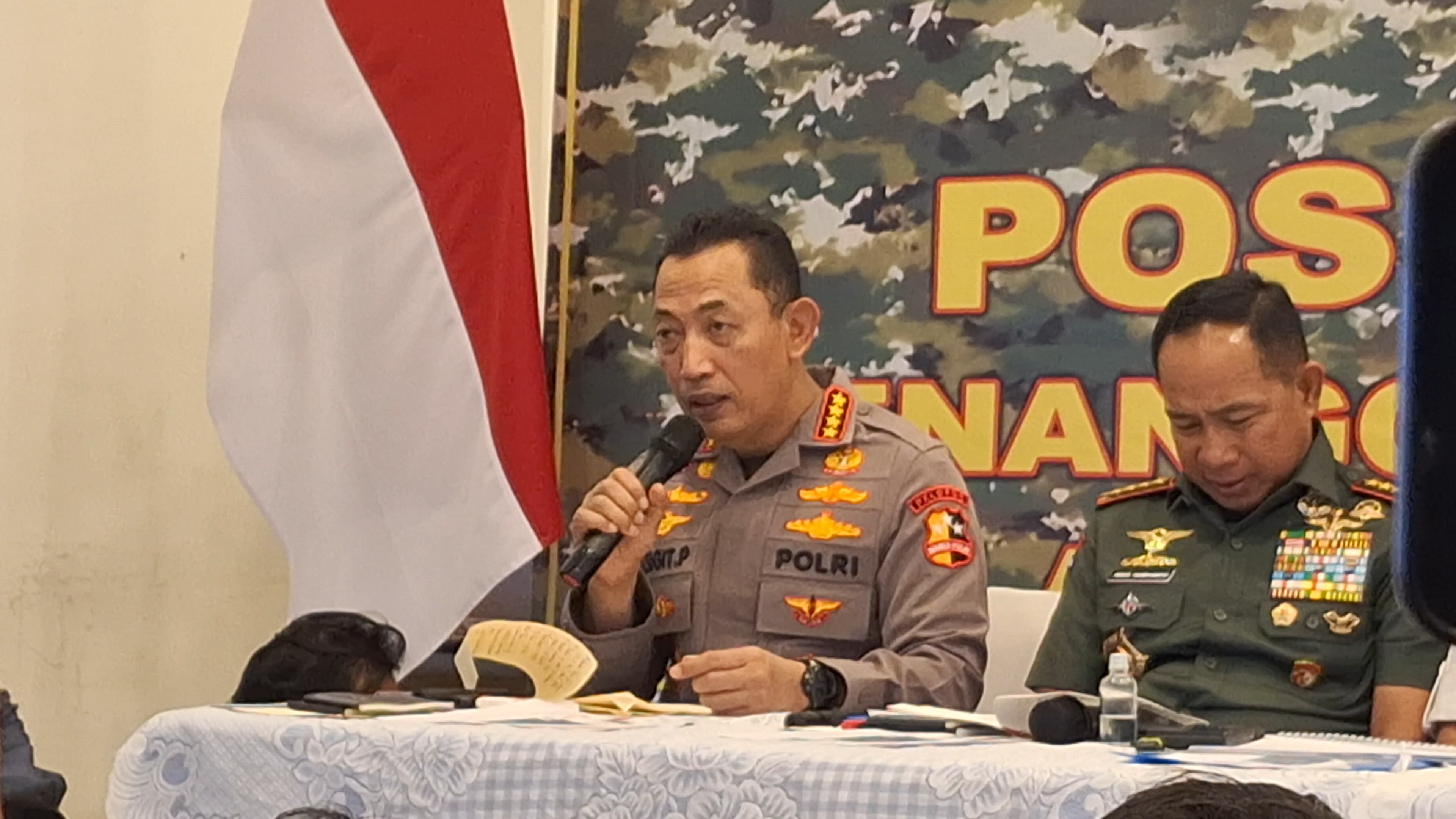 Alhamdulillah, Kapolri Pastikan Jalur Bantuan ke Aceh Sudah Terbuka: 4 Wilayah Via Udara dan 8 Daerah Via Darat