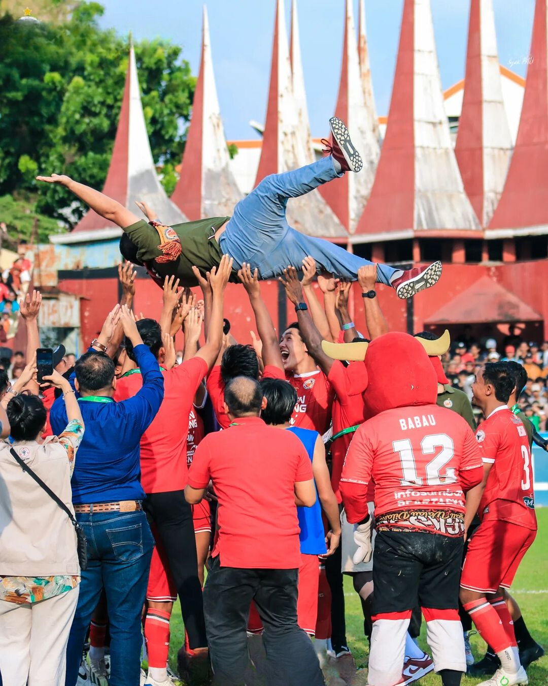 Diguyur Bonus Prabowo! Semen Padang Promosi ke Liga 1 2024/2025 
