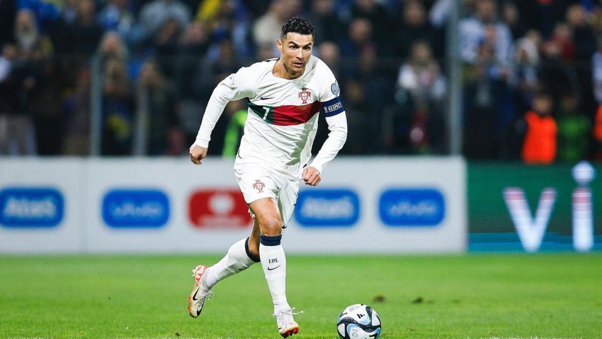 Siiiiiuuu! Cristiano Ronaldo Catat Beberapa Sejarah Internasional setelah Loloskan Portugal ke Piala Eropa 2024