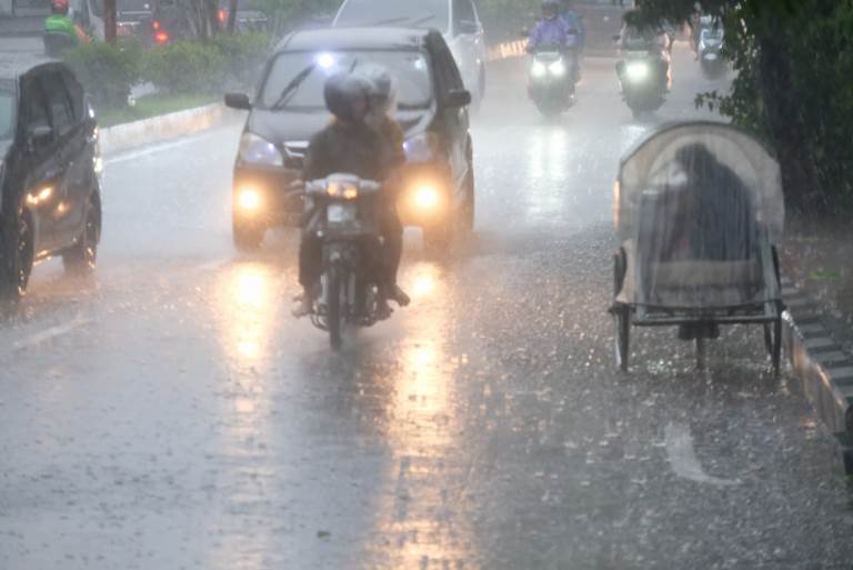 BPBD Surabaya Waspadai Potensi Anak dan Pemancing Tenggelam Saat Musim Hujan