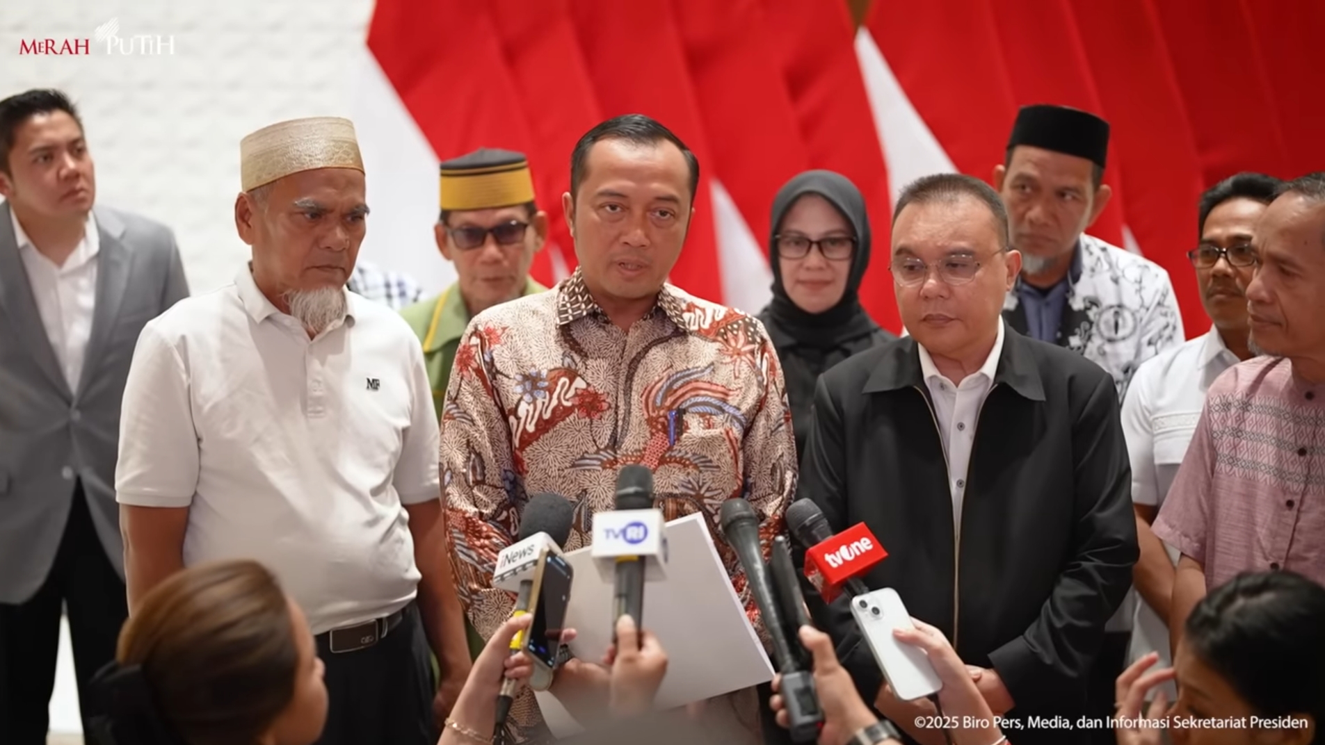 Kisah Pilu Dua Guru Luwu Utara yang Dipecat Gara-Gara Pungut Rp20 Ribu Bantu Honorer, Kini Direhabilitasi Prabowo