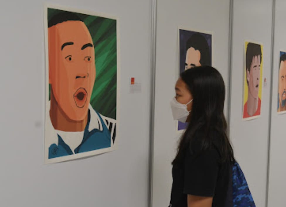 Pameran Ilustrasi Obed Bima Wicandra Lawan Rasisme Lewat Sepak Bola 