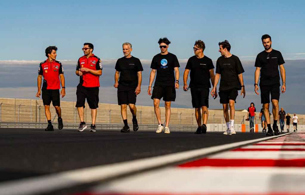 Marquez dan Bagnaia Ikut Uji Ducati Panigale V4, Sirkuit Balaton Park Gempar!