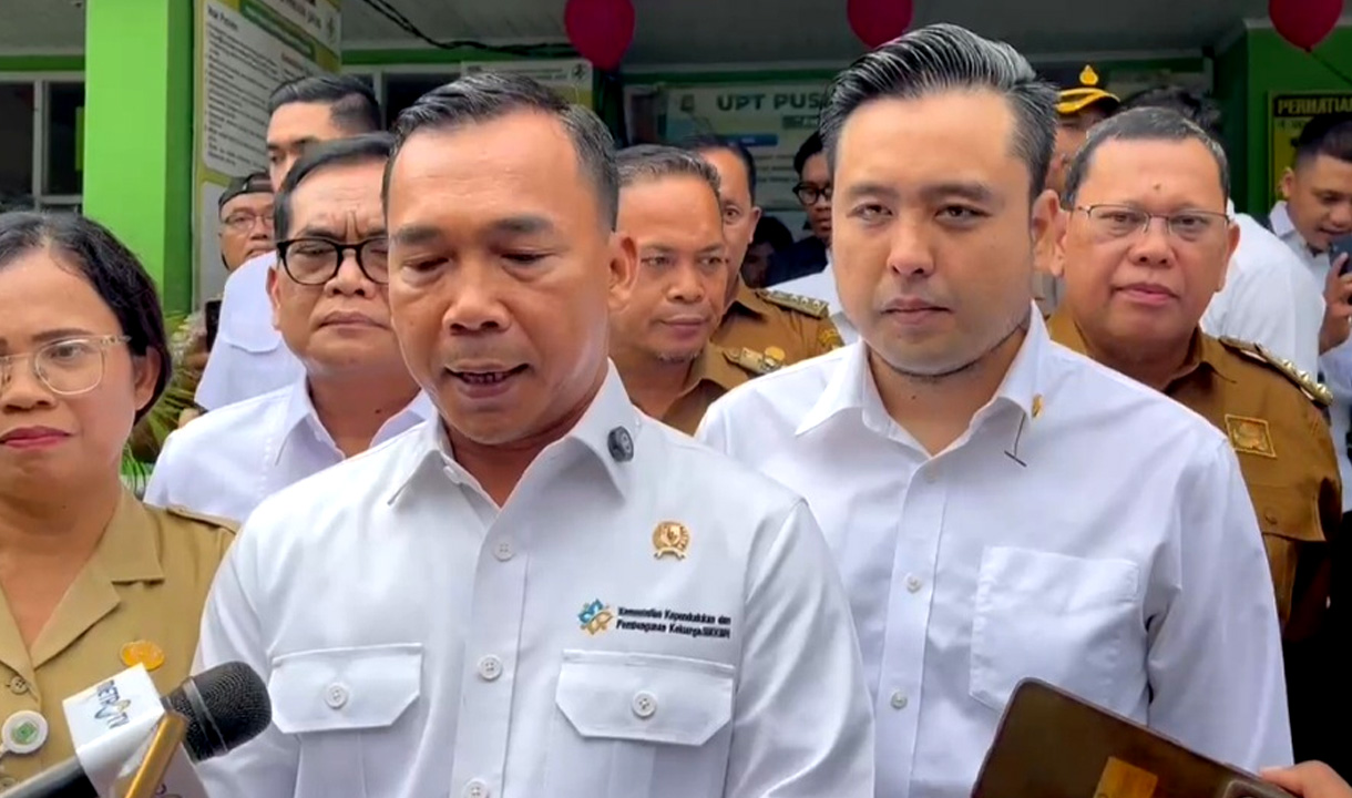 Pantau Langsung Program Cek Kesehatan Gratis di Puskesmas Priuk Tangerang, Menteri Wihaji: Minimal Mengetahui Rekam Medisnya
