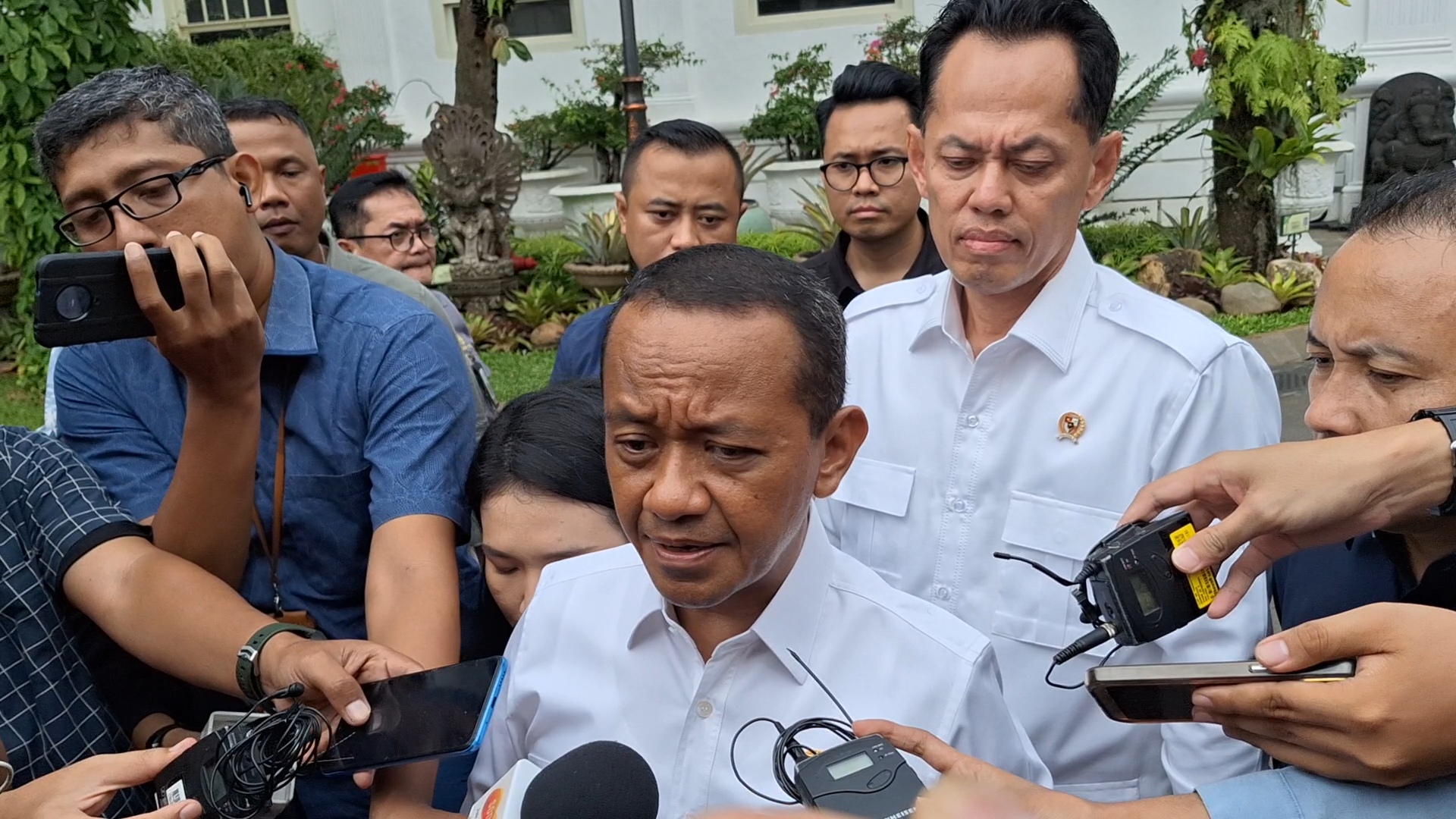 Bahlil Minta Masyarakat Tak Panic Buying BBM Usai Perang Iran–Israel