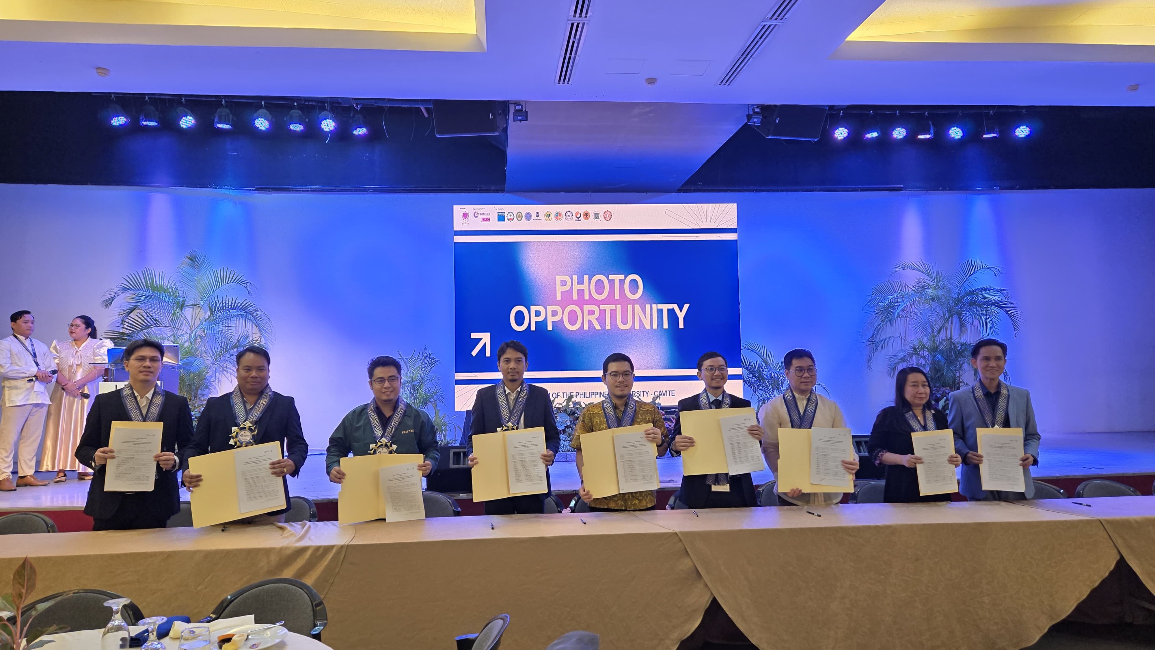 Untag Surabaya Sabet Best Paper di ICCAEET 2025 Filipina