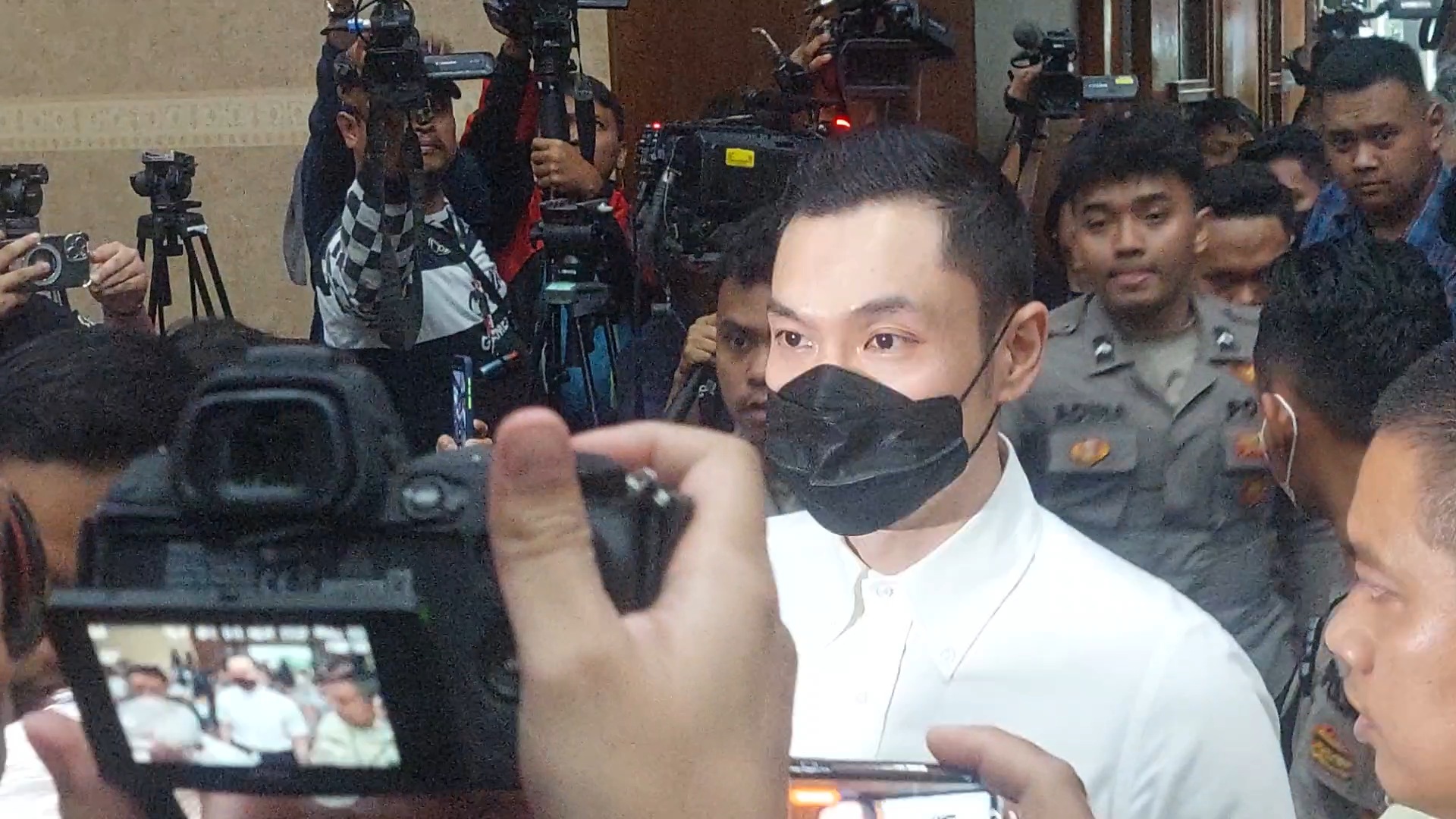 Rapi Paripurna, Begini Model Rambut Harvey Moeis saat Hadiri Sidang Vonis Korupsi Timah Rp300 Triliun