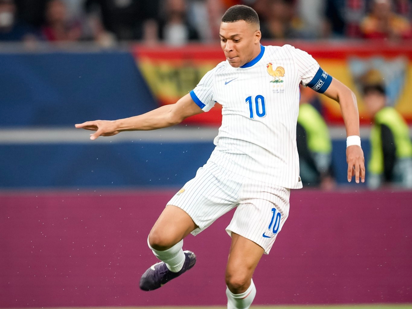 Rating Pemain Prancis Paska Dihajar Spanyol, Kylian Mbappe Menggendong