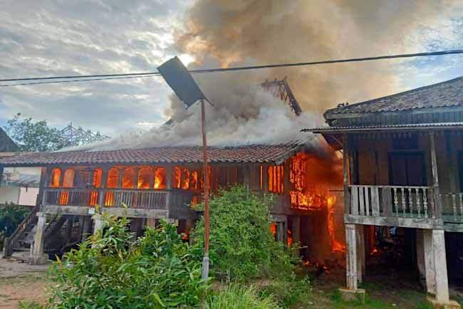 2 Rumah Panggung Tak Berpenghuni Hangus Terbakar di OKI, Kerugian Capai Ratusan Juta, Ini Penyabab