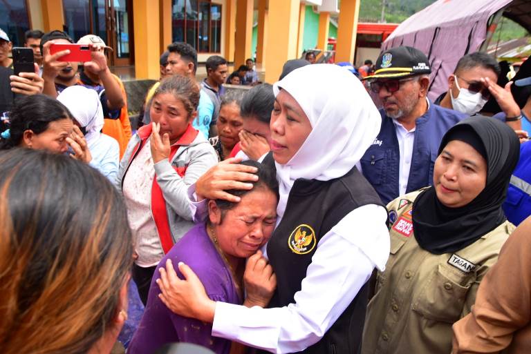 Khofifah Gunakan Anggaran Tak Terduga untuk Banjir Bondowoso