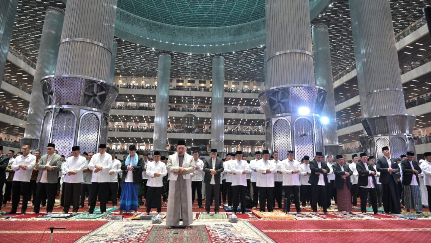 Presiden Prabowo Shalat Iduladha di Istiqlal dan Serahkan 985 Sapi Kurban ke Seluruh Daerah