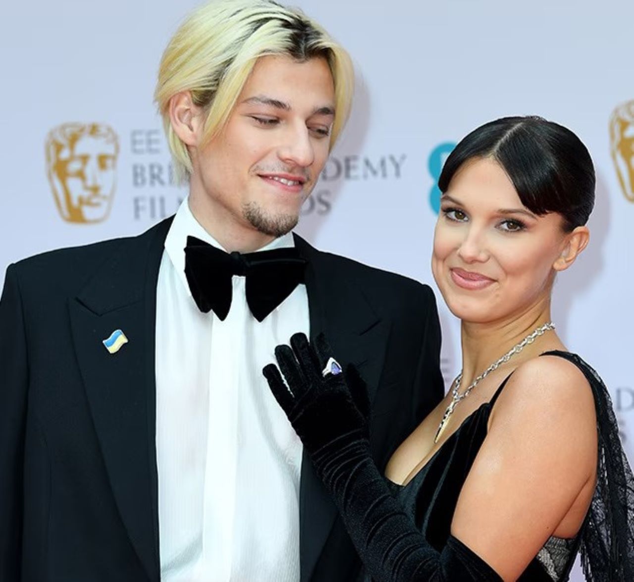 Millie Bobby Brown Pamerkan Motherhood, Bangga Jadi Ibu 