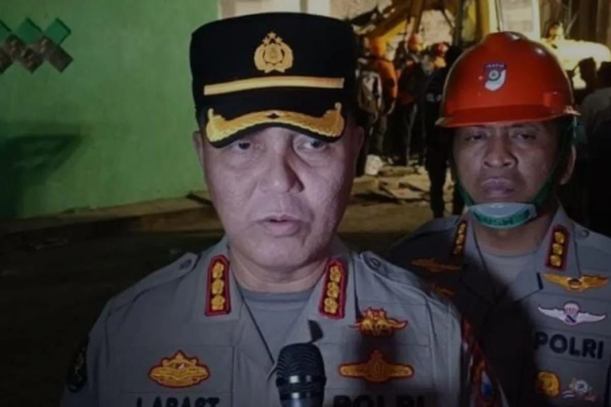 Polda Jatim Kerahkan Tim DVI Evakuasi dan Identifikasi Korban Runtuhnya Mushala di Sidoarjo
